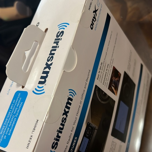 NEW IN BOX! SiriusXM Satellite Radio Home Kit - Picture 5 of 5